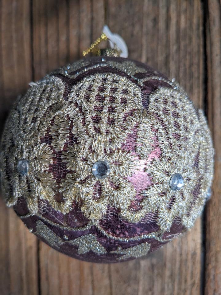 Weihnachtskugel Flieder Goodwilll Spitze