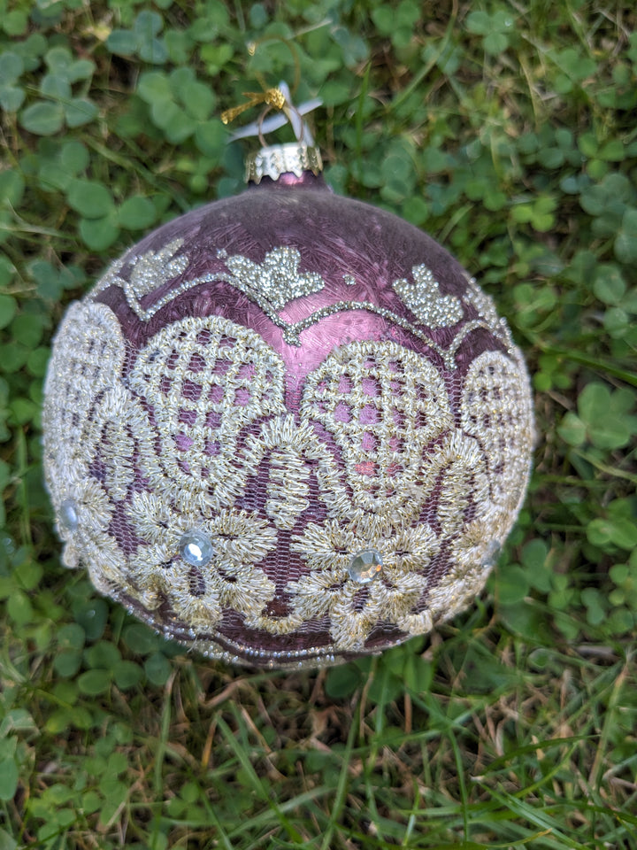 Weihnachtskugel Flieder Goodwilll Spitze