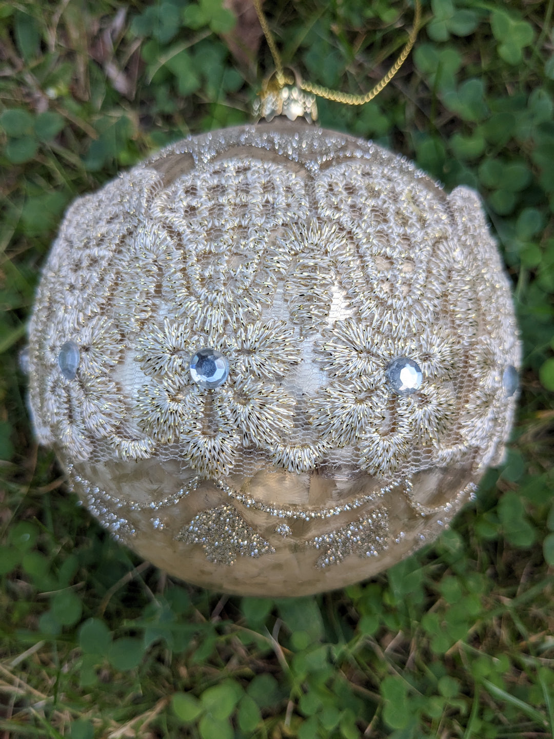Weihnachtskugel Goodwill Spitze gold