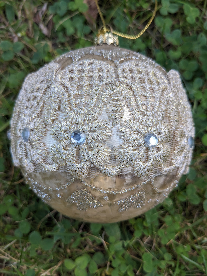 Weihnachtskugel Goodwill Spitze gold