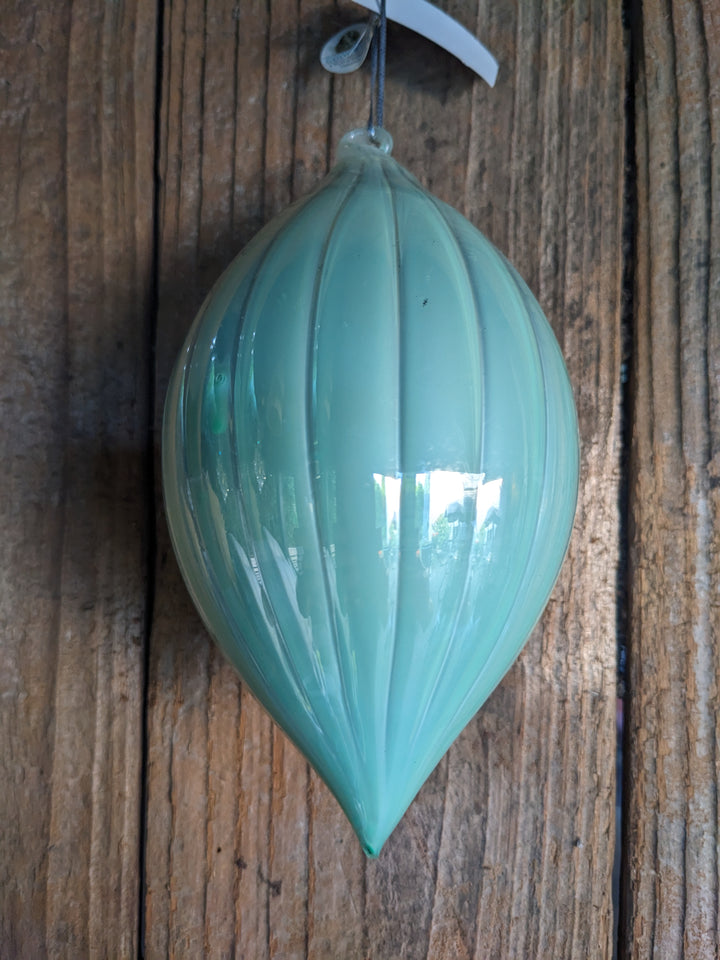 Weihnachtskugel Traube Goodwill mint