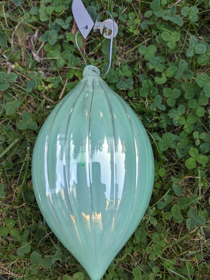 Weihnachtskugel Traube Goodwill mint