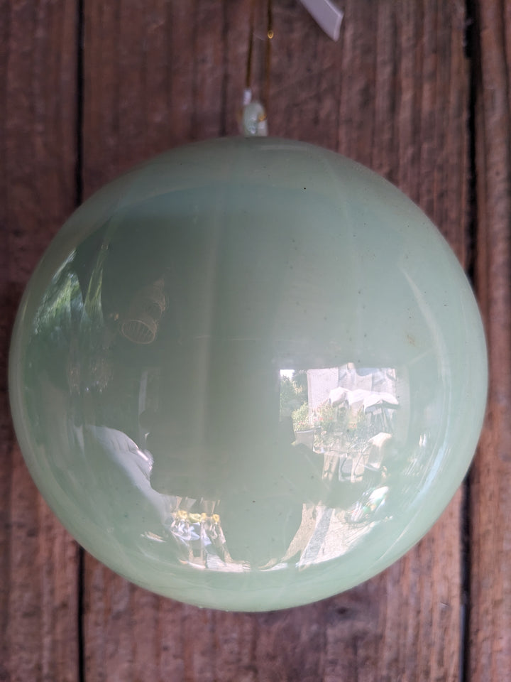 Weihnachtskugel mint