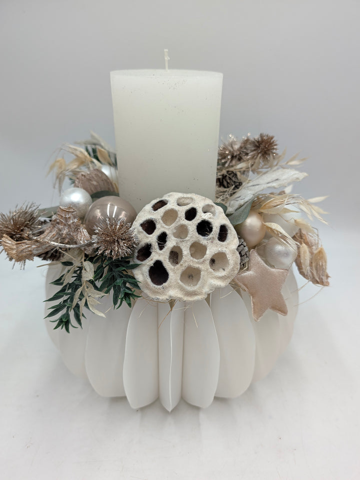 Wintergesteck Stern Zapfen creme weiss
