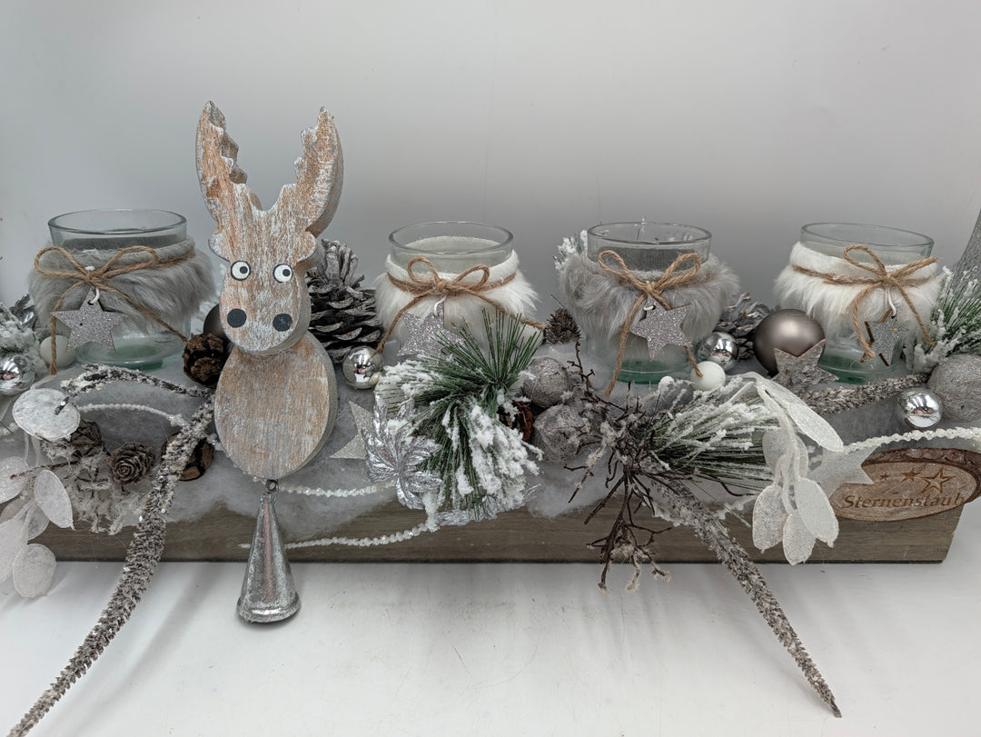 Weihnachtsgesteck Elch Teelichter Zapfen silber