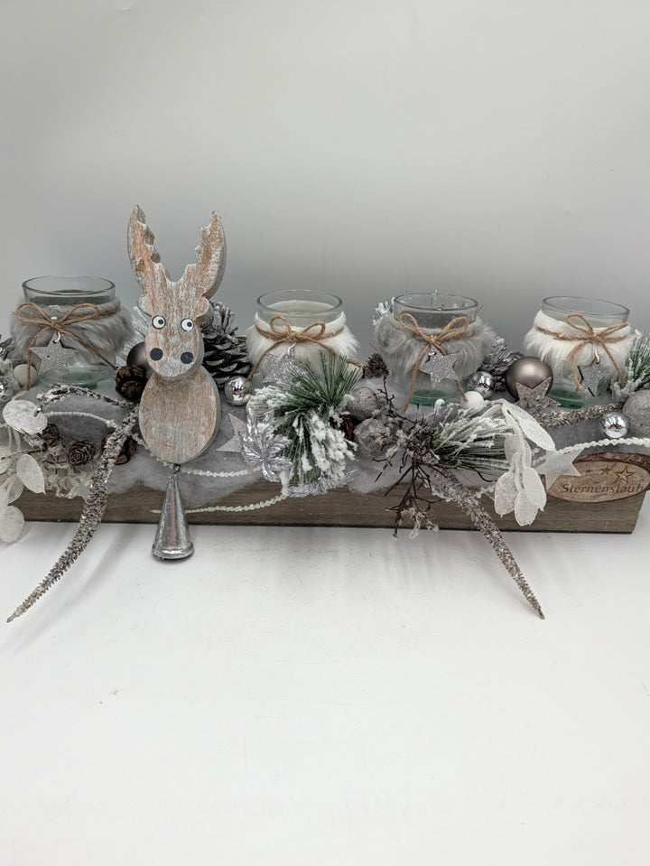 Weihnachtsgesteck Elch Teelichter Zapfen silber