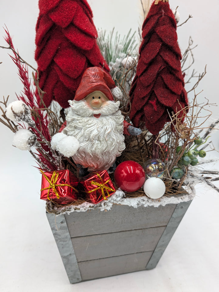 Weihnachtsgesteck Bäume W-Mann rot
