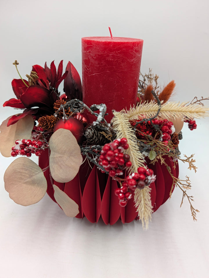 Weihnachtsgesteck Amaryllis Beeren Gräser rot