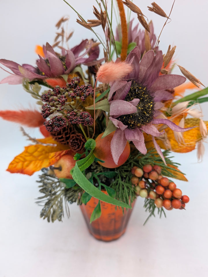 Herbstgesteck Sonnenblume lila orange