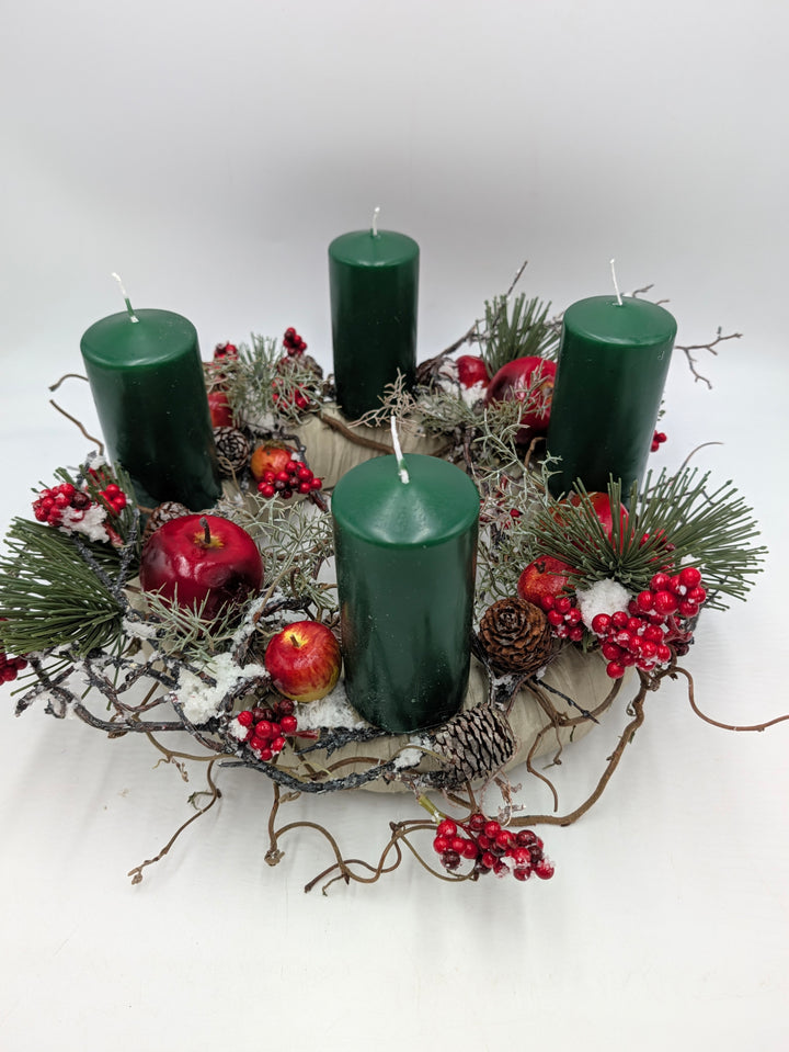 Adventskranz Äpfel Zapfen klassisch rot grün