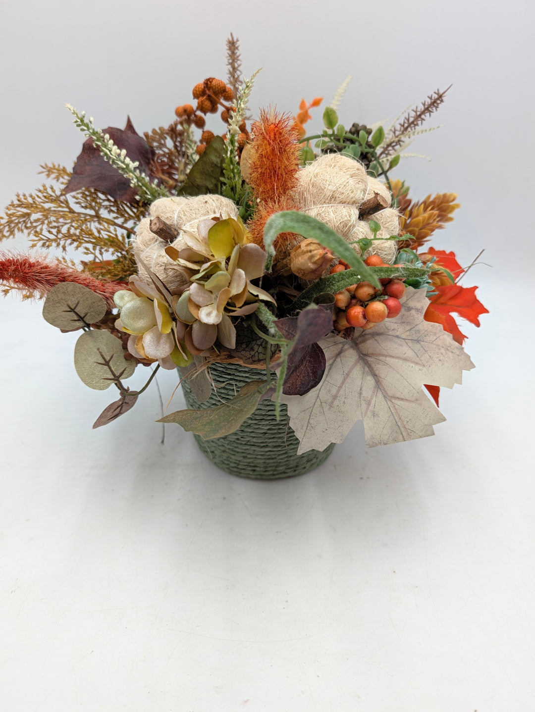 Herbstgesteck Kürbis Gräser creme orange