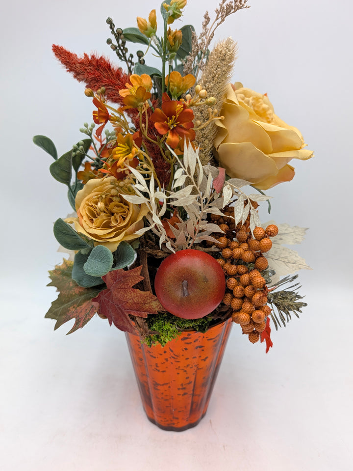 Herbstgesteck Rose Apfel Gräser orange gelb