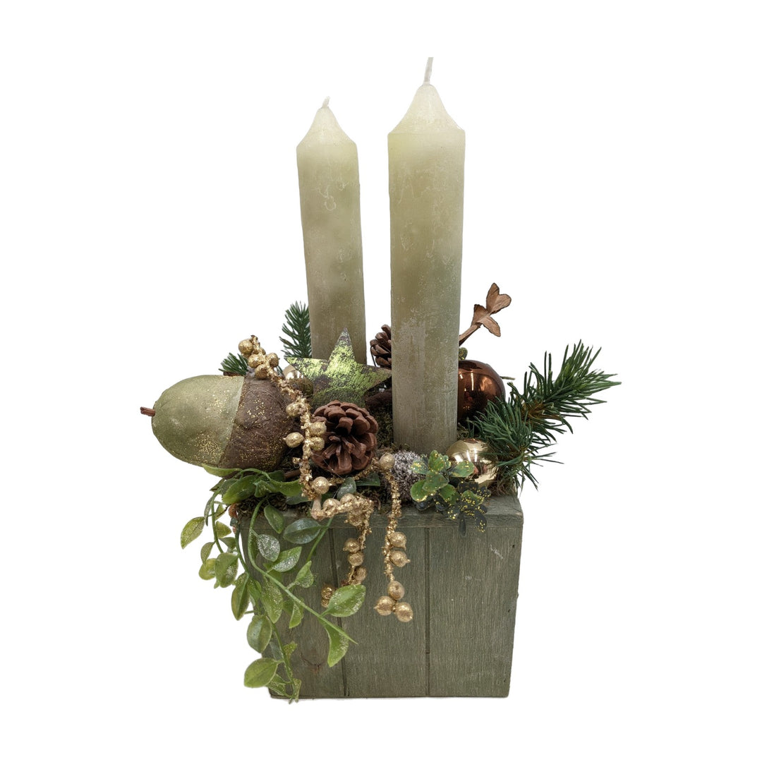 Freigestellt Wintergesteck Weihnachtsgesteck Kerzen Kugeln Zapfen Tanne grün gold