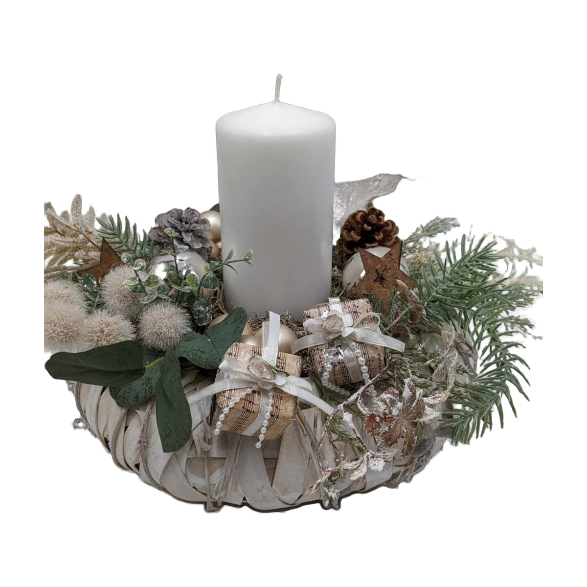 Freigestellt Weihnachtsgesteck Adventskranz Kerze Kugeln Zapfen weiß creme silber