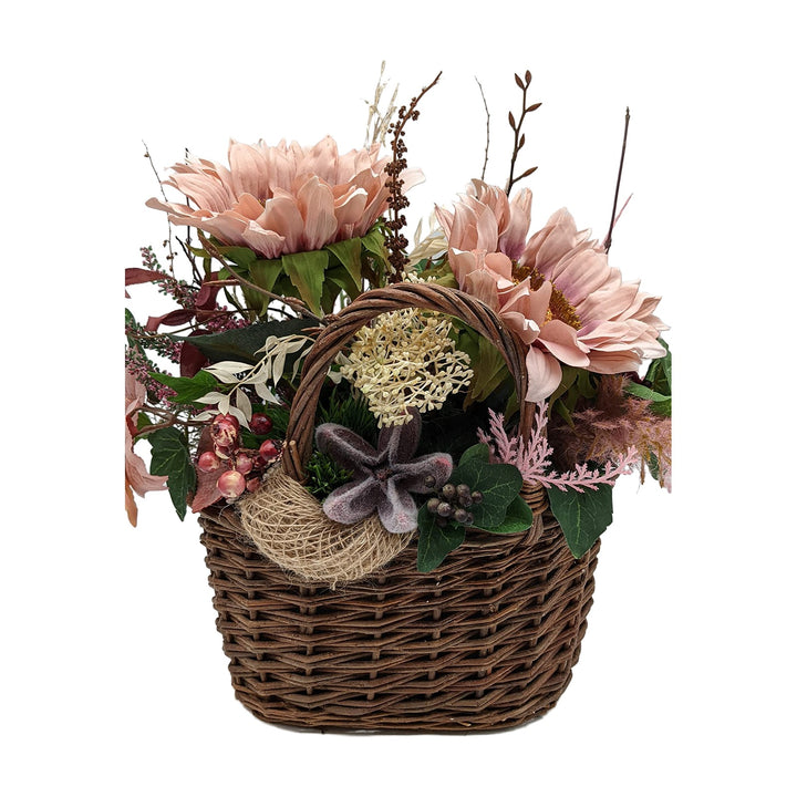 Freigestellt Herbstgesteck Tischgesteck Korb Sonnenblumen Efeu Laub rosa