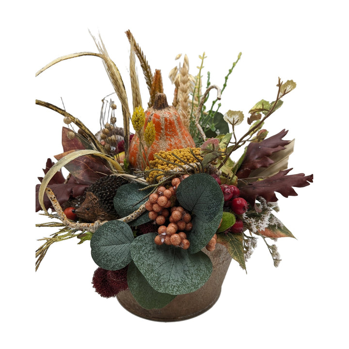Freigestellt Herbstgesteck Kürbis Igel Beeren Ähren orange rot