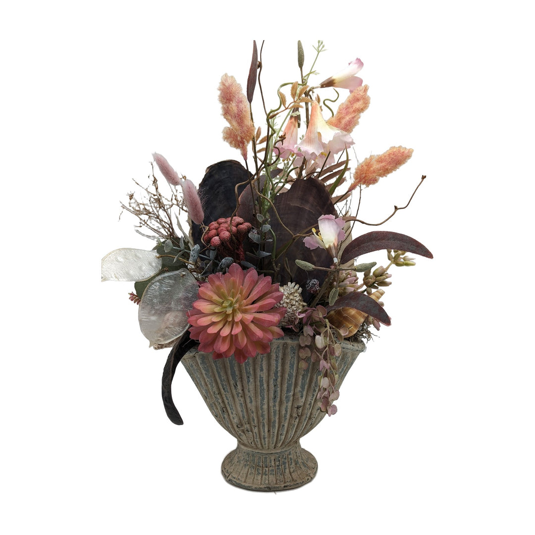 Freigestellt Sommergesteck maritim mit Schnecken, Blüten & Gräsern rosa creme