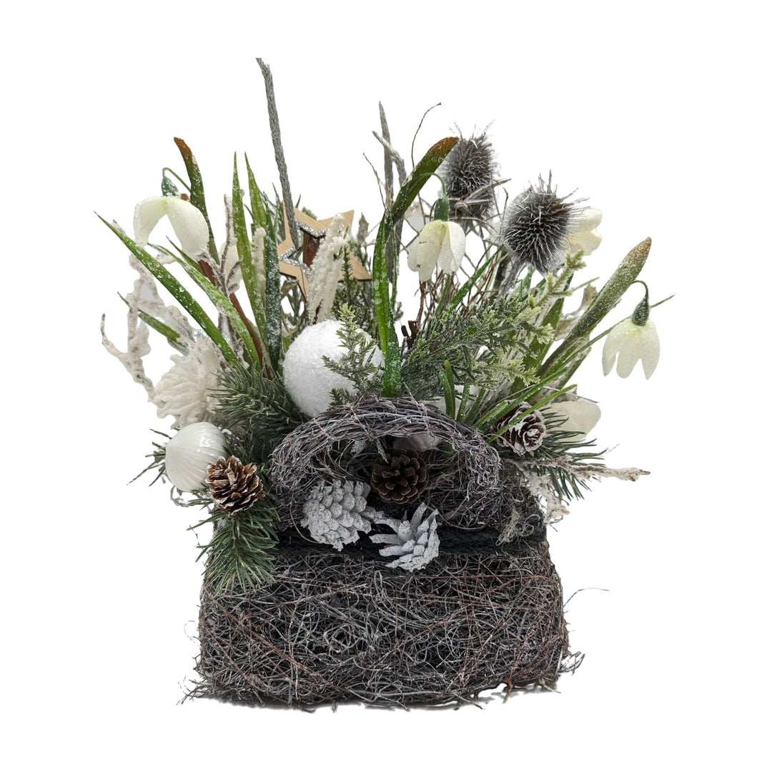 Freigestellt Weihnachtsgesteck Kugel Zapfen Distel weiß grün