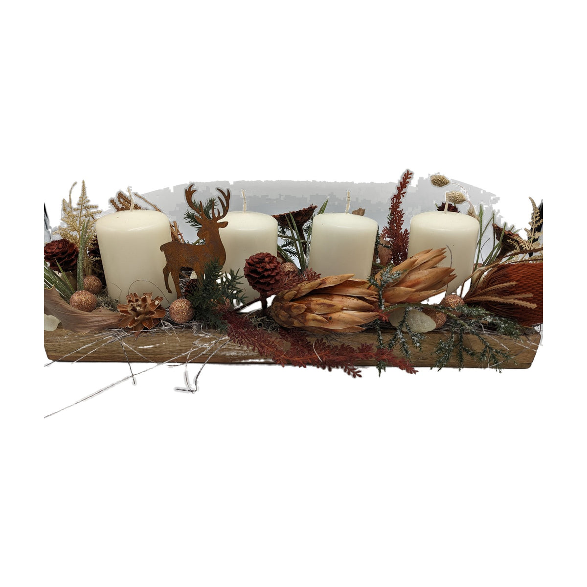 Freigestellt Adventsgesteck Tablett Kerzen Zapfen Kugeln Hirsch creme rost