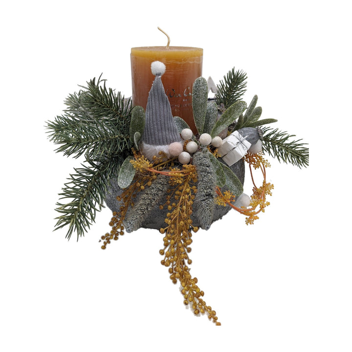 Freigestellt Wintergesteck Wichtel Mohnkapseln Geschenk curry grau