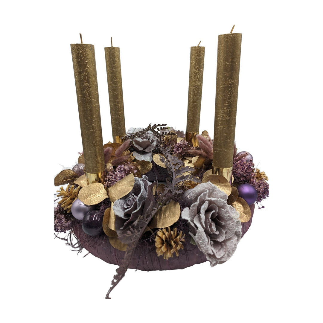 Freigestellt Adventsgesteck Adventskranz Rosen Kugeln Zapfen flieder gold