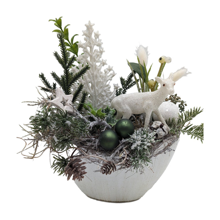 Freigestellt Weihnachtsgesteck Reh Stern Kugeln Tanne weiß grün