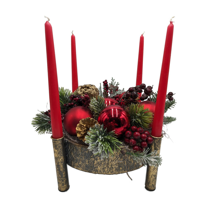 Freigestellt Adventsgesteck klassisch Kugeln Zapfen Beeren rot gold