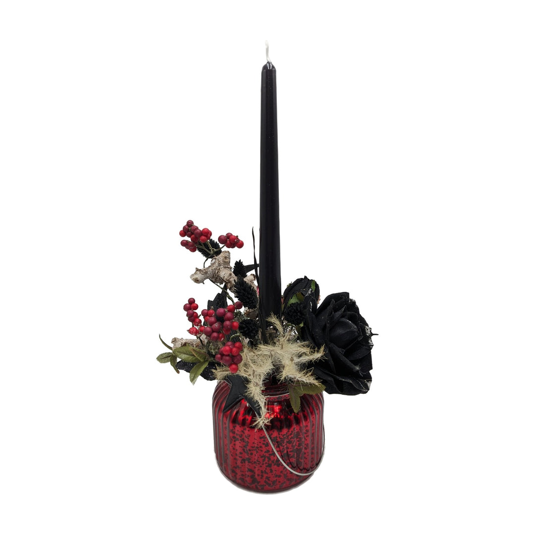 Freigestellt Weihnachtsgesteck Rose Stern Beeren rot schwarz mit Kerze