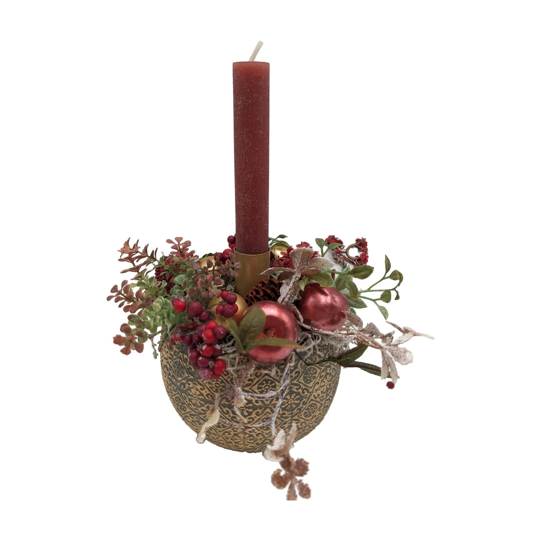 Freigestellt Weihnachtsgesteck Kerze Kugeln Zapfen Beeren rot gold