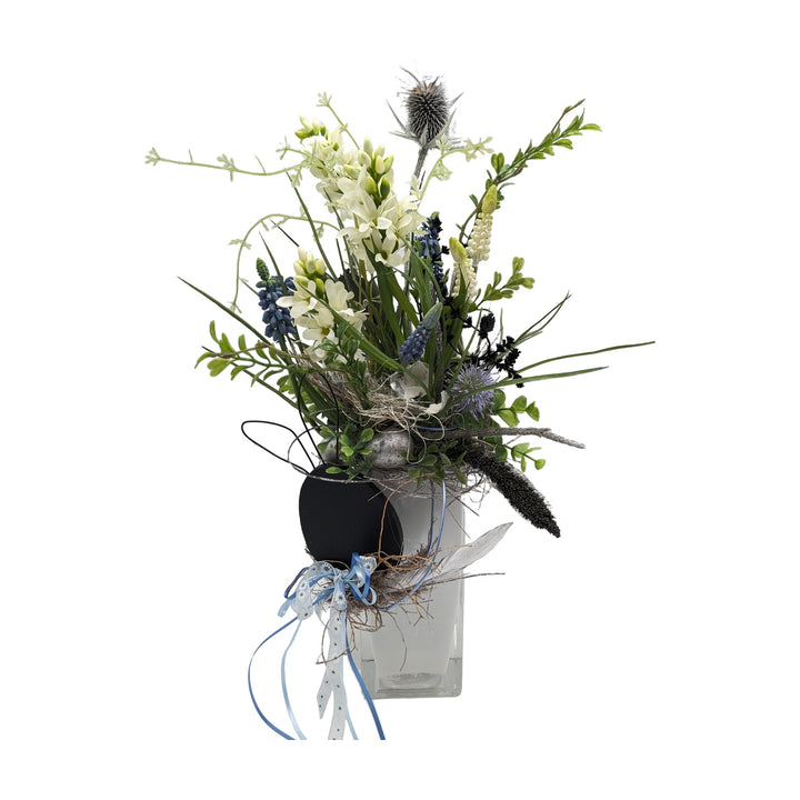 Freigestellt Ostergesteck Strauss Hyazinthe Distel Feder Eier weiß blau schwarz