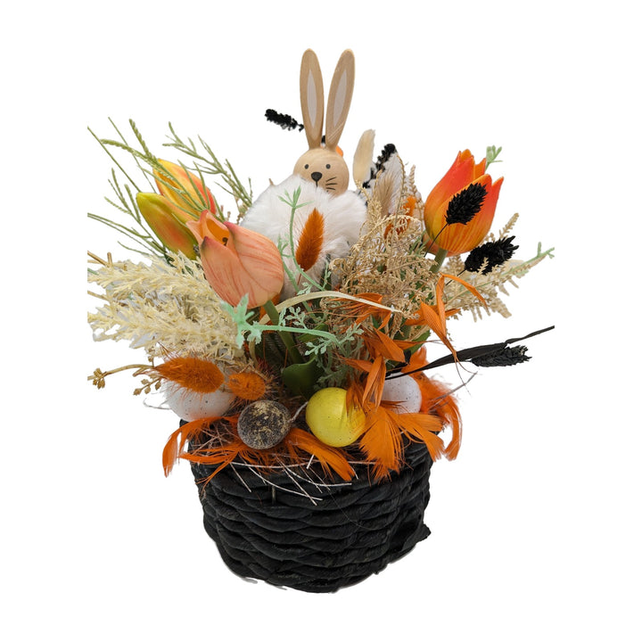 Freigestellt Ostergesteck Tulpen Eier Federn Hase im Korb orange schwarz