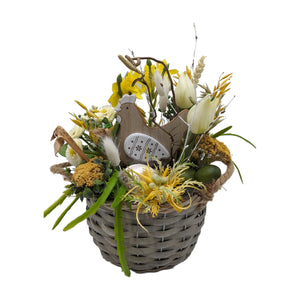 Freigestellt Ostergesteck Korb Huhn Bellis Tulpen Narzissen gelb weiß