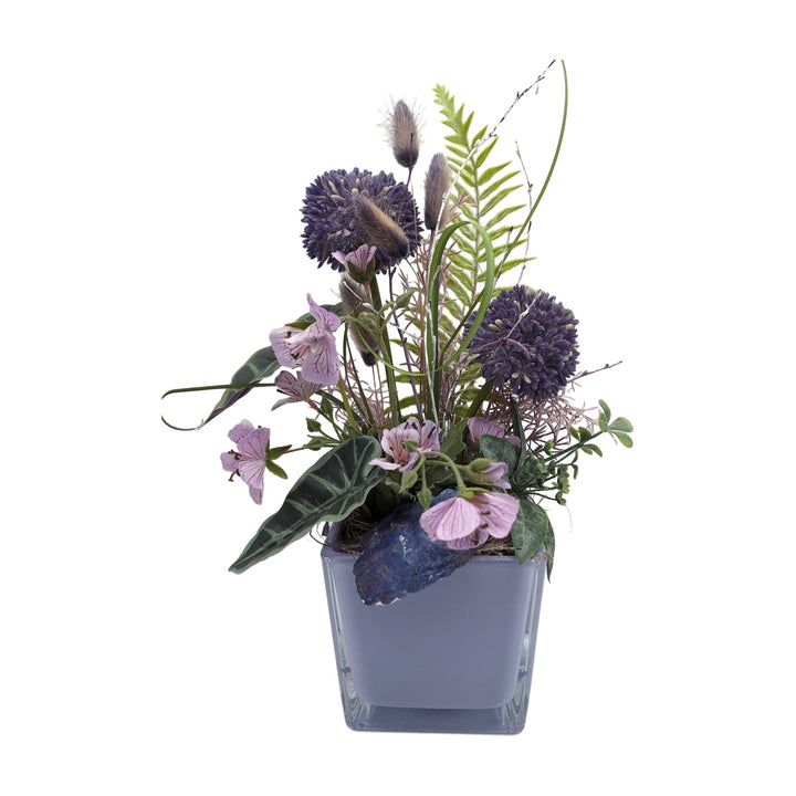 Freigestellt Sommergesteck Allium Blüten Farn lila rosa im Glas