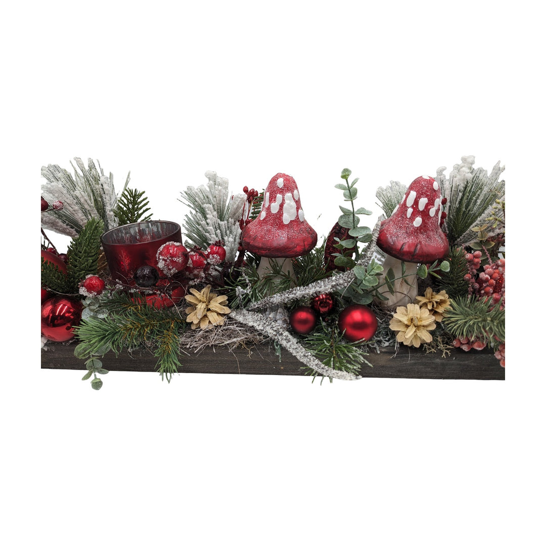 Freigestellt Weihnachtsgesteck Teelicht Kugeln Pilze Tanne rot weiß