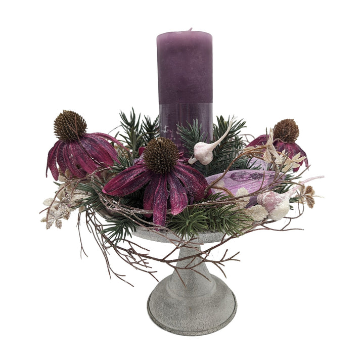 Freigestellt Weihnachtsgesteck Sonnenhut Kugel Kerze Tanne lila weiß