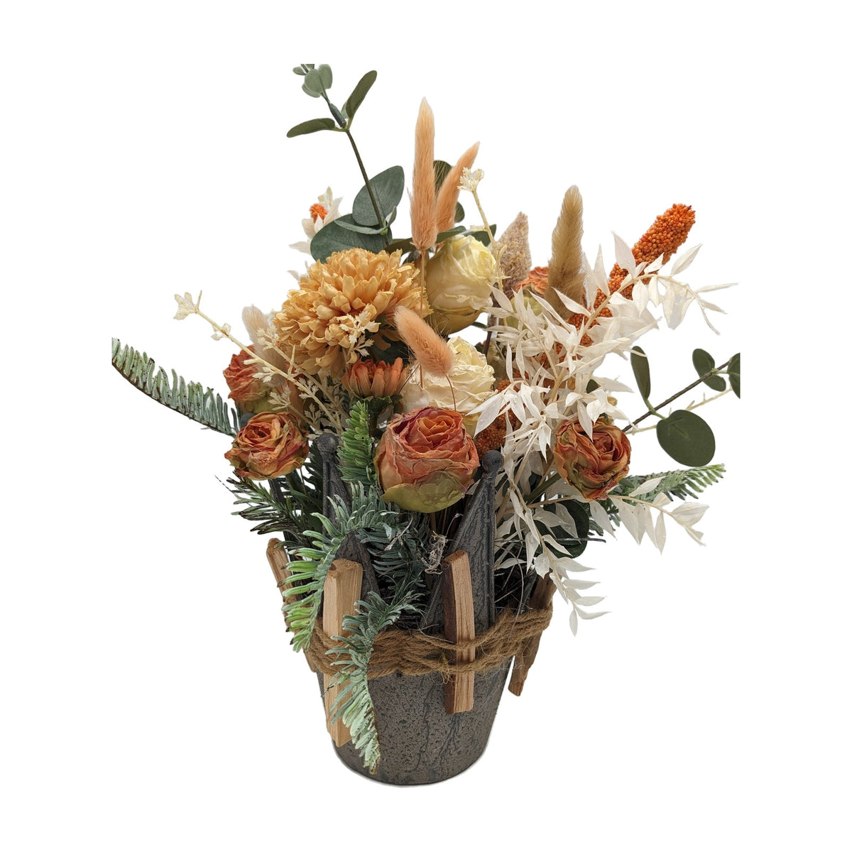 Freigestellt Sommergesteck Rosen Eukalyptus Gräser orange creme