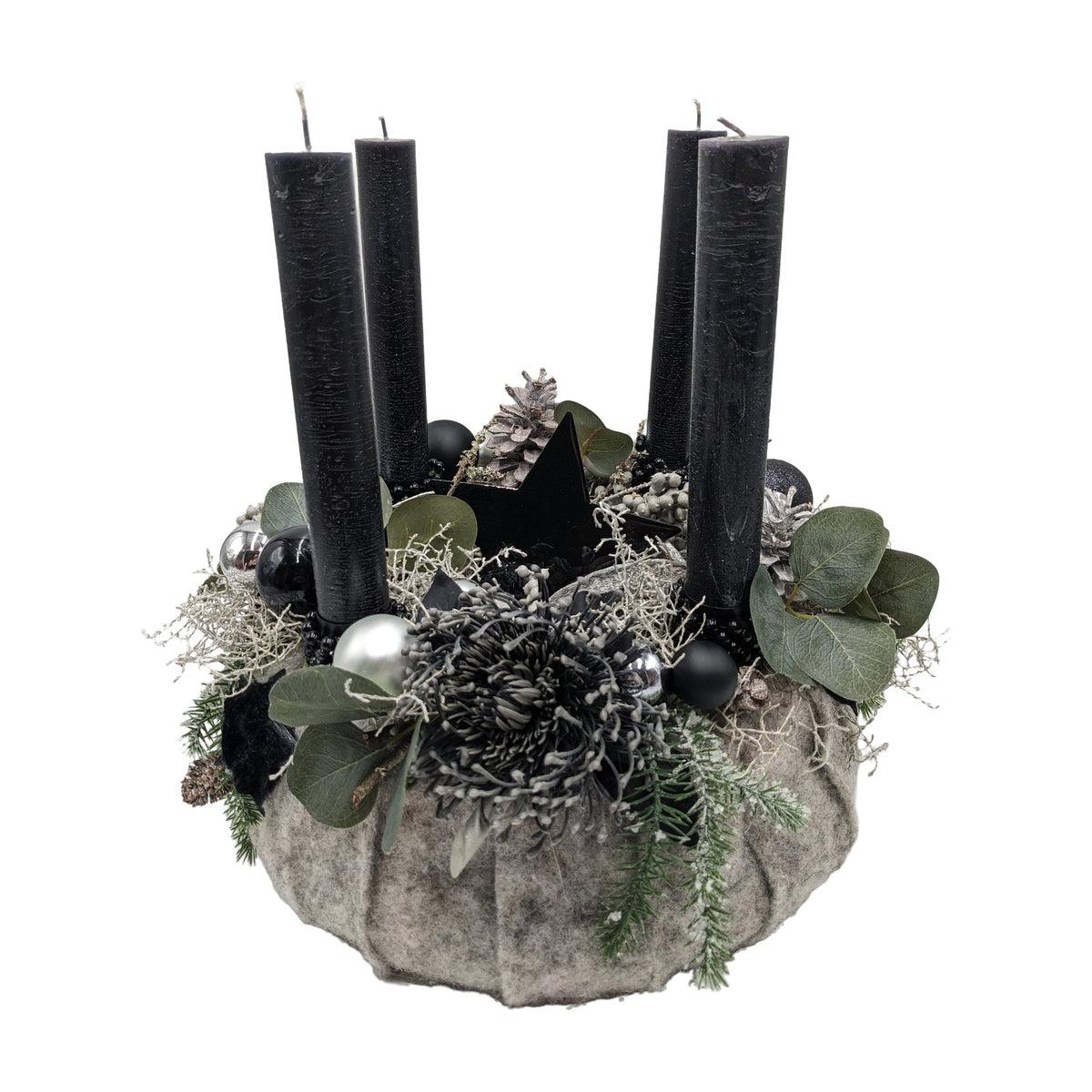 Freigestellt Adventskranz modern Kugeln Stern Zapfen schwarz grau