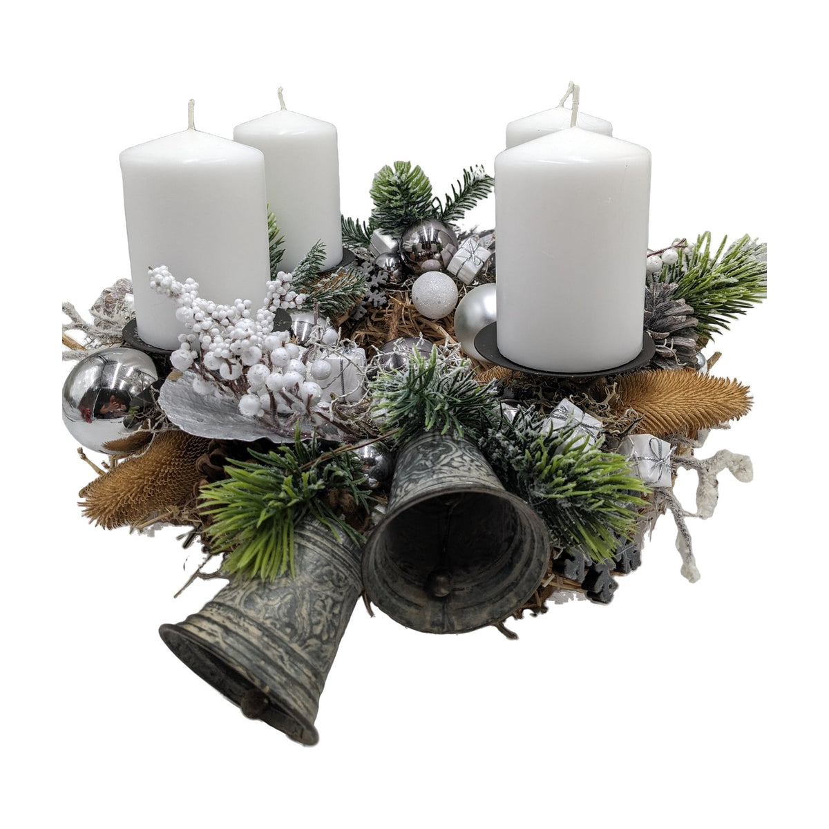 Freigestellt Adventskranz Glocken Kugeln Geschenke weiß silber