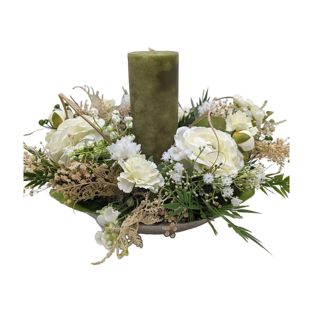 Freigestellt Sommergesteck Rosen Nelken Gräser mit Kerze weiß grün