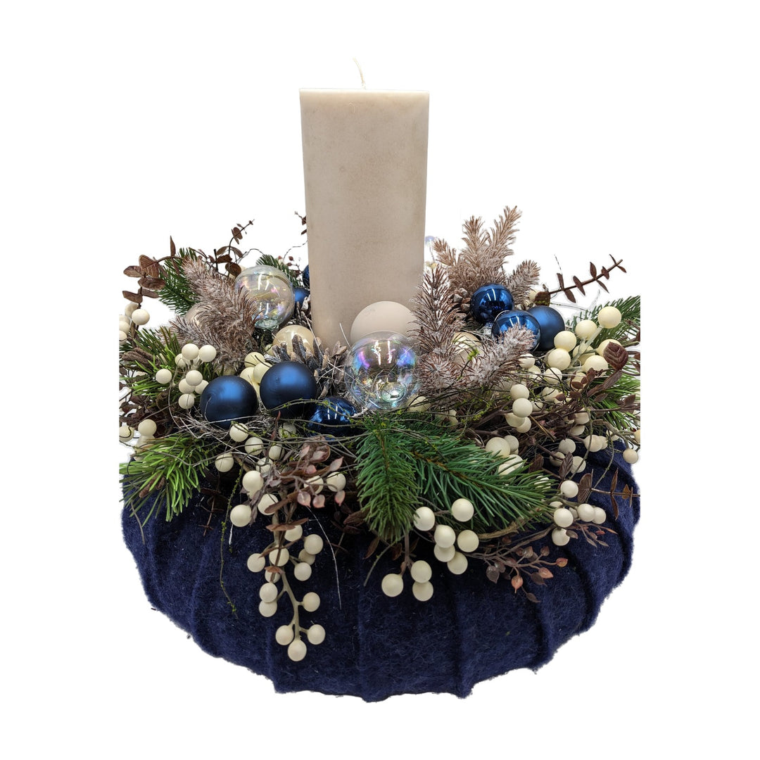 Freigestellt Weihnachtskranz Kerze Kugeln Beeren Tanne blau creme