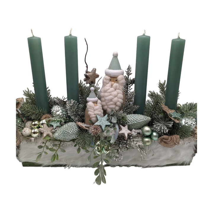Freigestellt Adventsgesteck Weihnachtsmann Kugeln Zapfen mint salbei