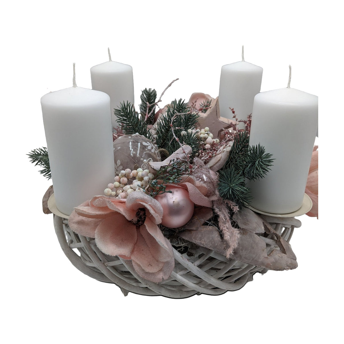Freigestellt Adventskranz Magnolie Kugeln Stern rosa weiß