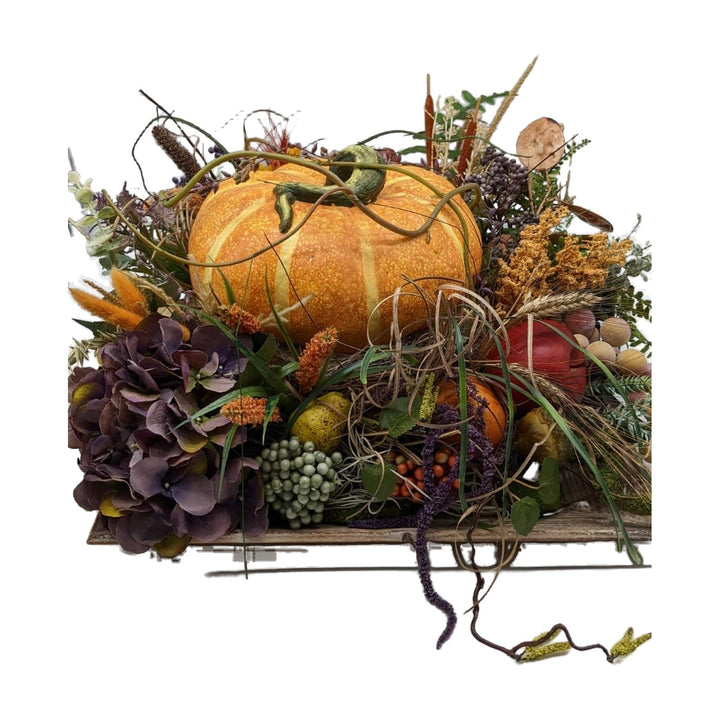 Freigestellt Herbstgesteck Kürbis Hortensie Beeren Gräser orange lila