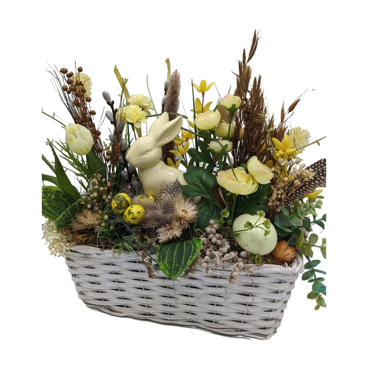 Freigestellt Ostergesteck Frühlingsgesteck Ranunkeln Tulpen Hase gelb