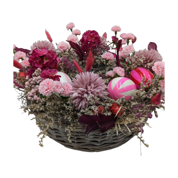 Freigestellt Osterkranz Frühlingskranz Eier Gräser Federn rosa pink