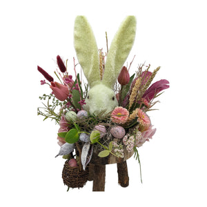 Freigestellt Ostergesteck Frühlingsgesteck Hase Tulpen Bellis rosa grün