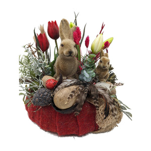 Freigestellt Ostergesteck Frühlingsgesteck Tulpen Hasen Holzeier rot natur