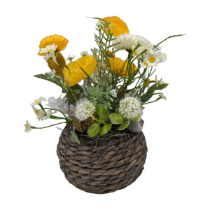 Freigestellt Frühlingsgesteck Mohnblumen Kamille Korb gelb weiss