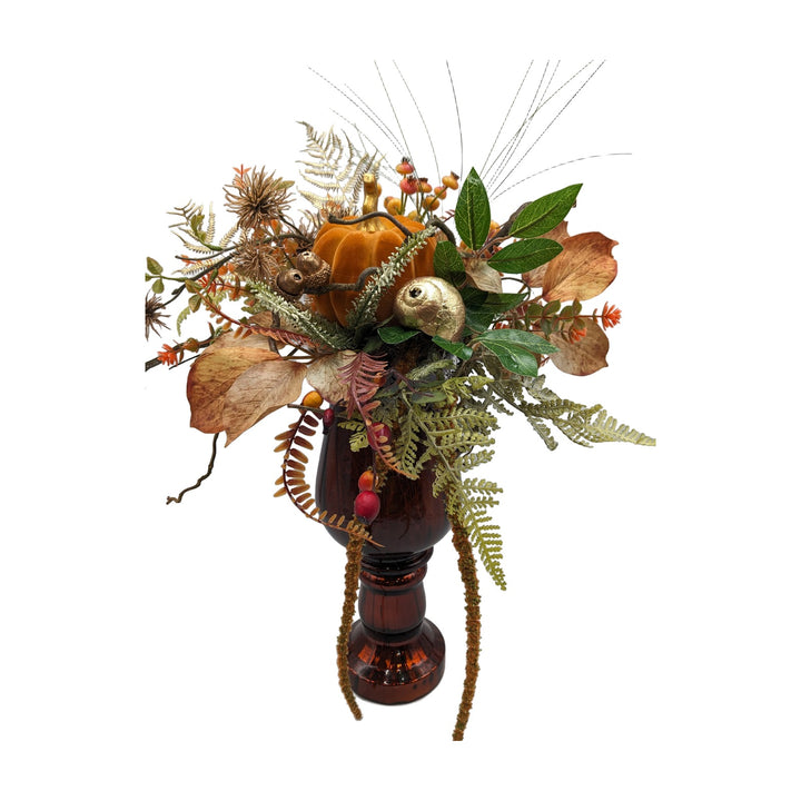 Freigestellt Herbstgesteck Kürbis Beeren Farn orange gold