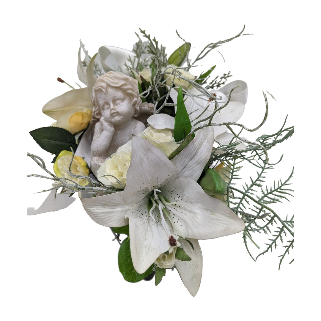 Freigestellt Trauergesteck Herz Engel Lilien Rosen weiß creme